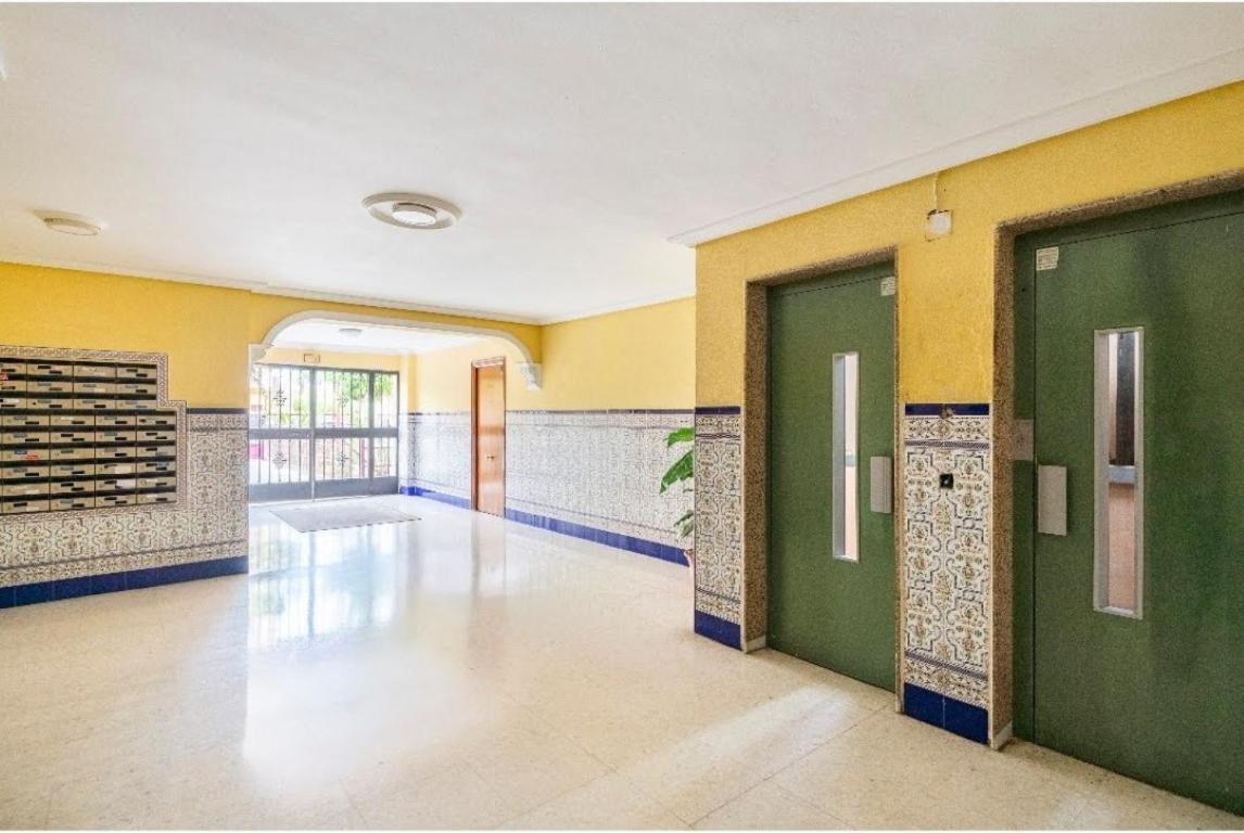 Habitaciones Privadas Con Cama Doble En Sevilla Exterior foto