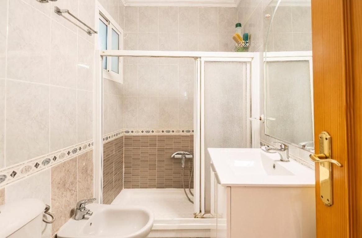 Habitaciones Privadas Con Cama Doble En Sevilla Exterior foto